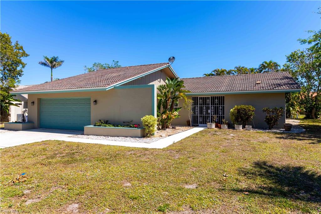 209 Pinehurst CIR
