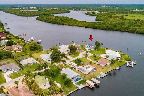 1943 Bahama AVE FORT MYERS FL 33905