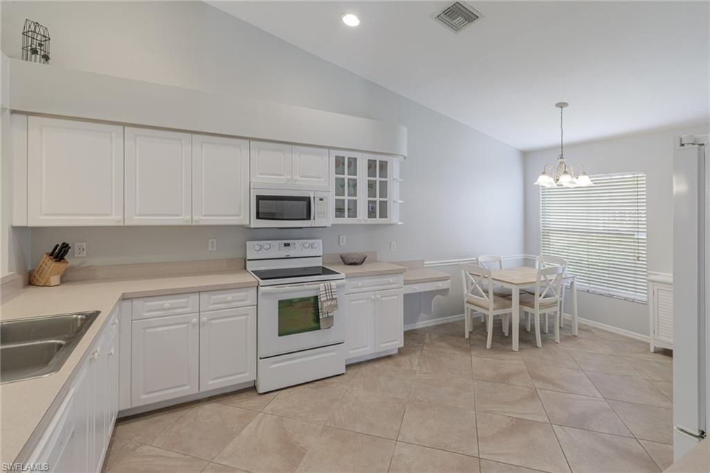 Naples, Florida 34112, United States, 3 Bedrooms Bedrooms, ,2 BathroomsBathrooms,Residential,Active,179712