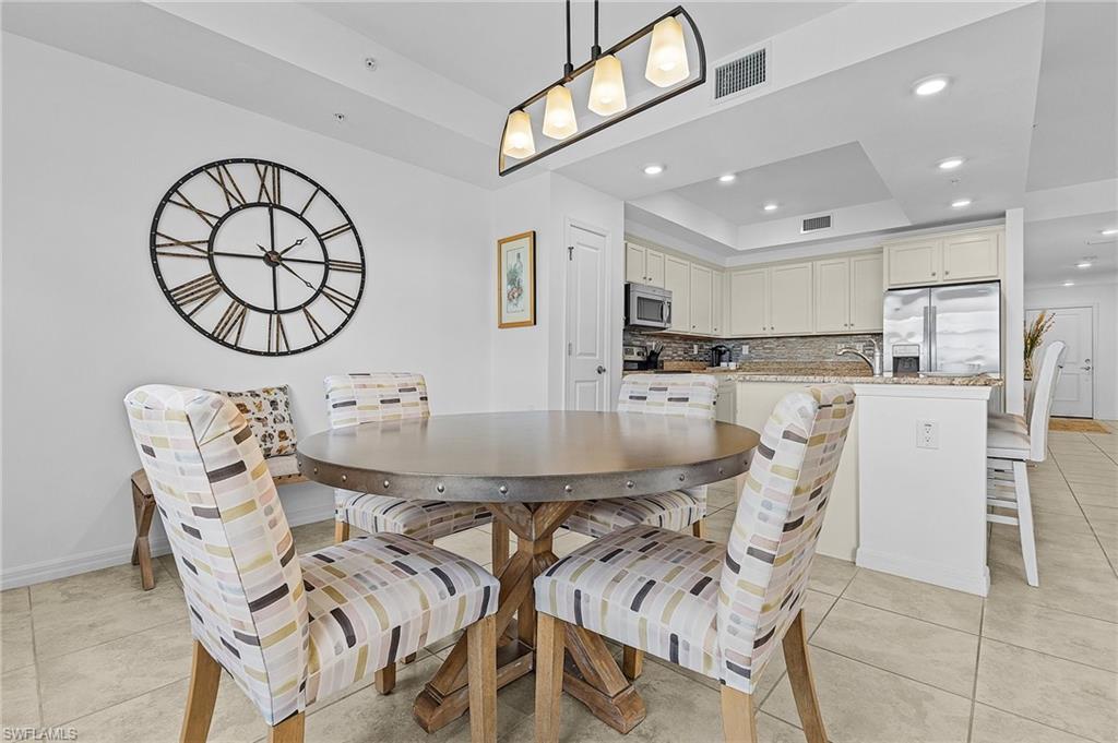 Fort Myers, Florida 33913, United States, 2 Bedrooms Bedrooms, ,2 BathroomsBathrooms,Residential,Contingent,140573