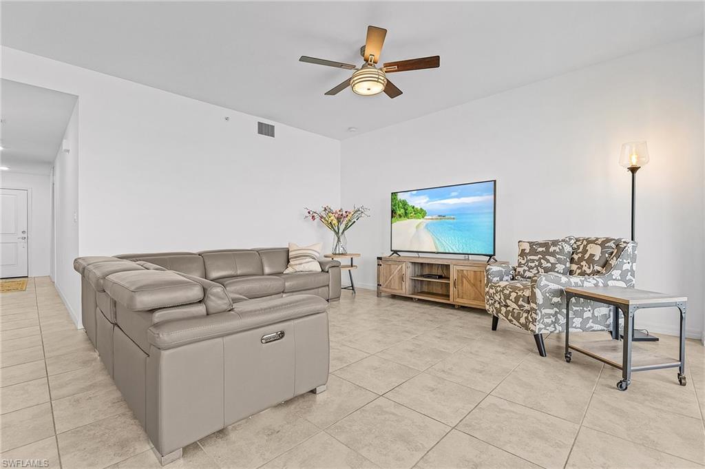 Fort Myers, Florida 33913, United States, 2 Bedrooms Bedrooms, ,2 BathroomsBathrooms,Residential,Contingent,140573
