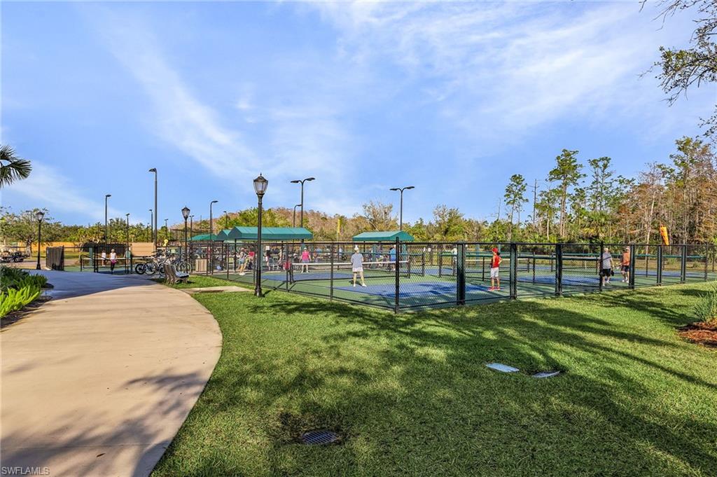 Fort Myers, Florida 33913, United States, 2 Bedrooms Bedrooms, ,2 BathroomsBathrooms,Residential,Contingent,140573