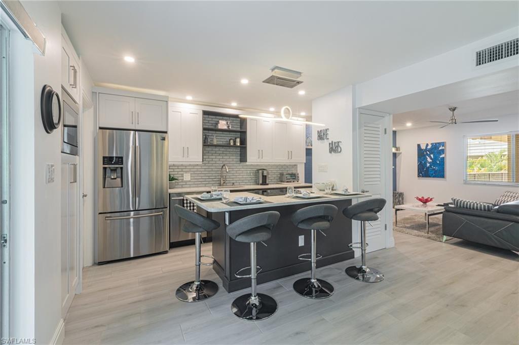 Naples, Florida 34103, United States, 2 Bedrooms Bedrooms, ,2 BathroomsBathrooms,Residential,Active,188073