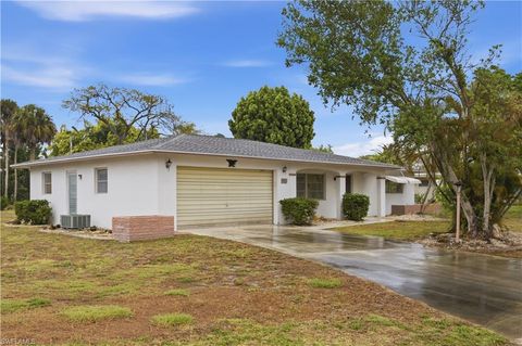 106 E Lake DR LEHIGH ACRES FL 33936