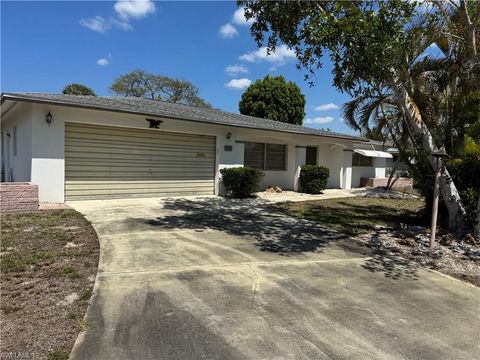 106 E Lake DR LEHIGH ACRES FL 33936