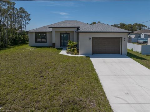 810 Lystra AVE, Fort Myers, FL 33913 - #: 223029436
