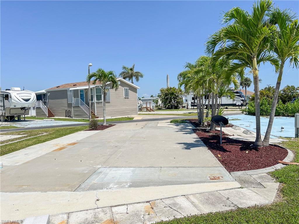 19681 Summerlin #332 RD