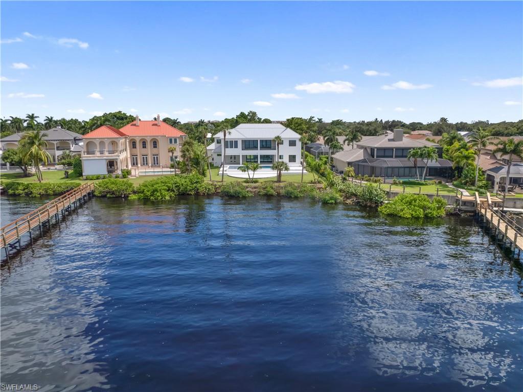 10100 Magnolia Pointe