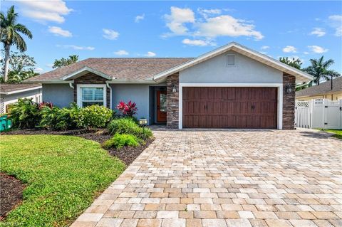 36 5th ST BONITA SPRINGS FL 34134