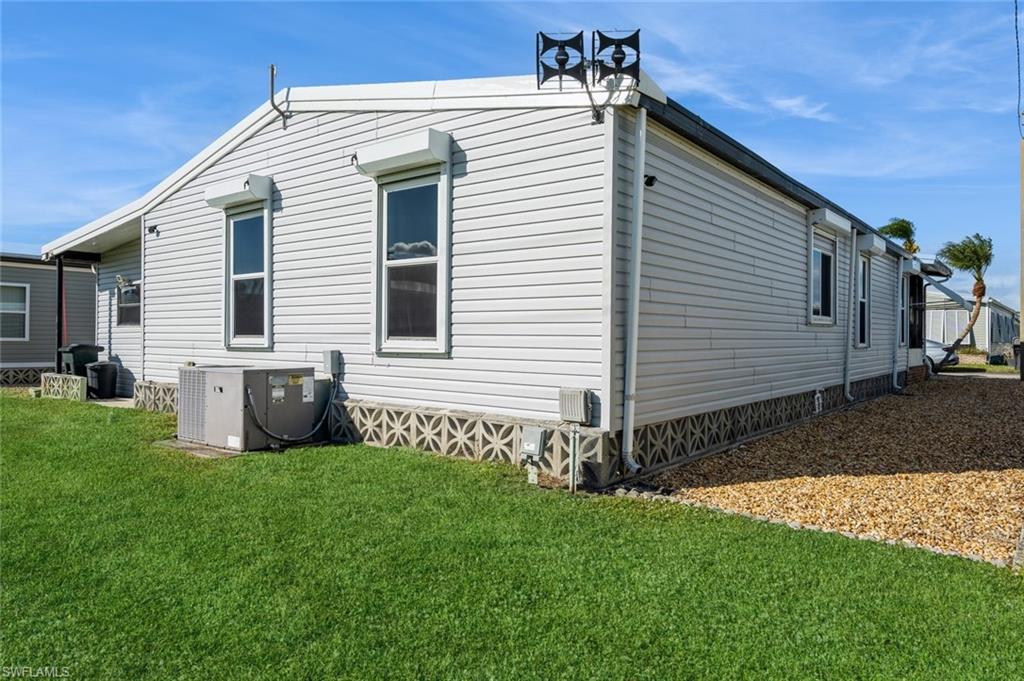 North Fort Myers, Florida 33903, United States, 2 Bedrooms Bedrooms, ,2 BathroomsBathrooms,Residential,Active,25485