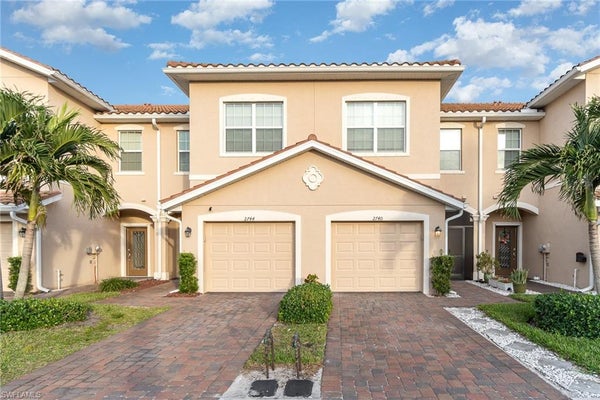 2740 BLOSSOM WAY, NAPLES, FL 34120 - Image 2d2e45d2cbc9d69c0a321f43db0d7021/824097770