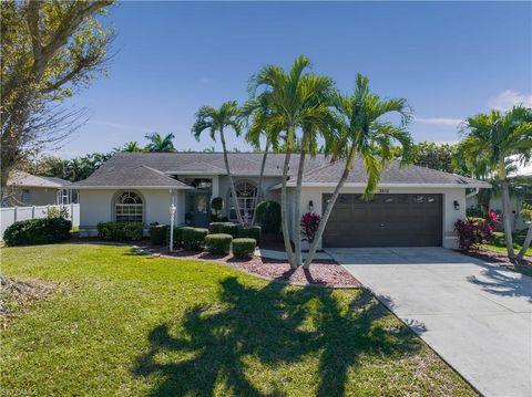 2612 SW 52nd TER, Cape Coral, FL 33914 - #: 224018620