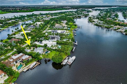 958 Spyglass LN NAPLES FL 34102