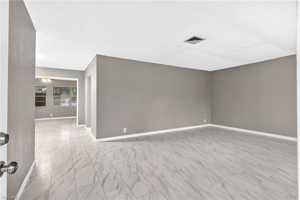 2055 Maravilla CIR