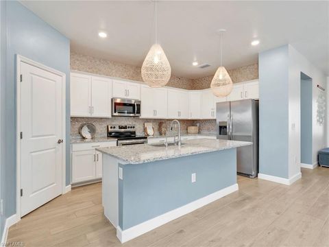 13879 Hunter Oak DR FORT MYERS FL 33913