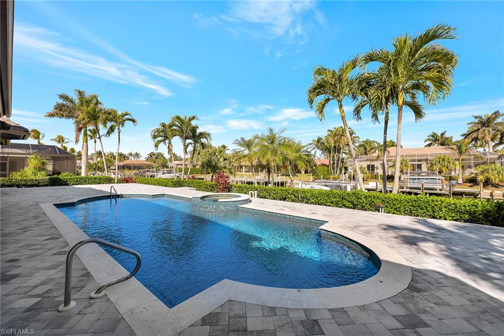 1550 Caxambas CT