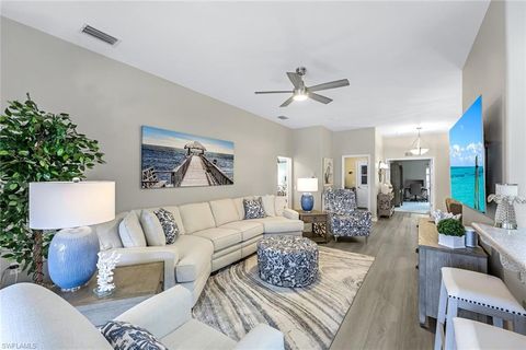 10061 Oakhurst WAY FORT MYERS FL 33913