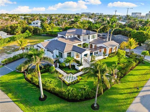 330 Hawser LN NAPLES FL 34102