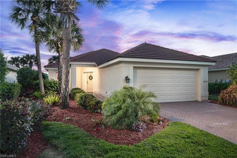 10038 Oakhurst WAY FORT MYERS FL 33913