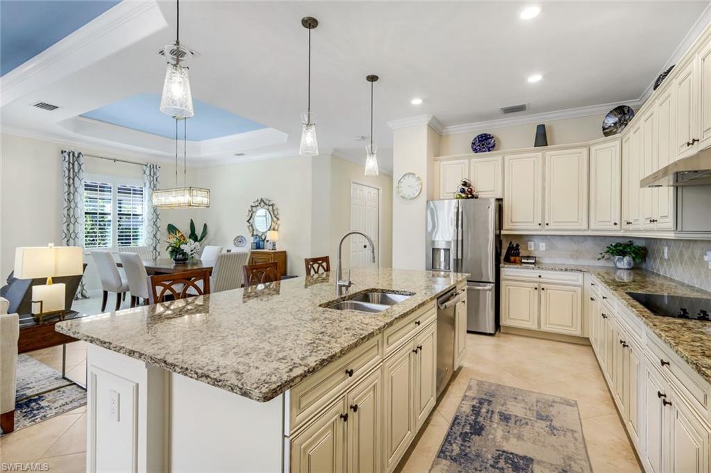 Bonita Springs, Florida 34135, United States, 4 Bedrooms Bedrooms, ,3 BathroomsBathrooms,Residential,Contingent,79258