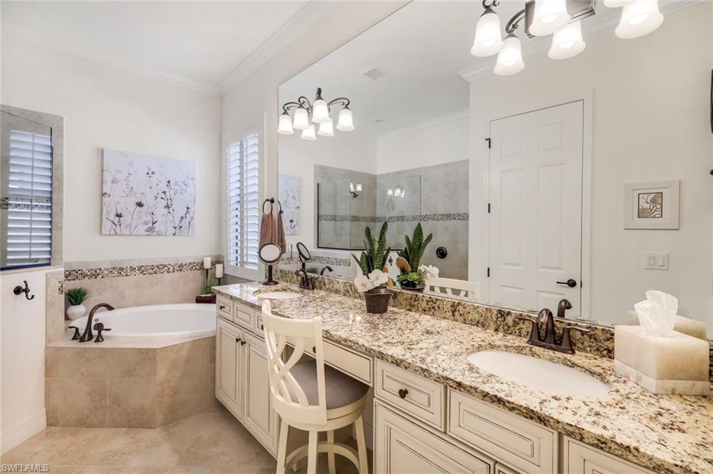 Bonita Springs, Florida 34135, United States, 4 Bedrooms Bedrooms, ,3 BathroomsBathrooms,Residential,Contingent,79258