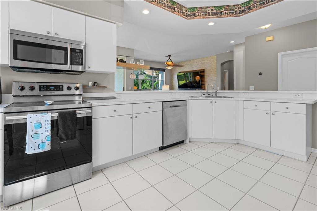 9601 Village View BLVD 201
