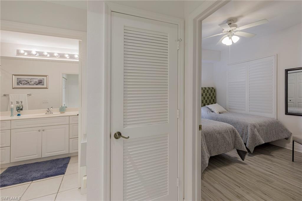 Naples, Florida 34102, United States, 2 Bedrooms Bedrooms, ,2 BathroomsBathrooms,Residential,Active,133431