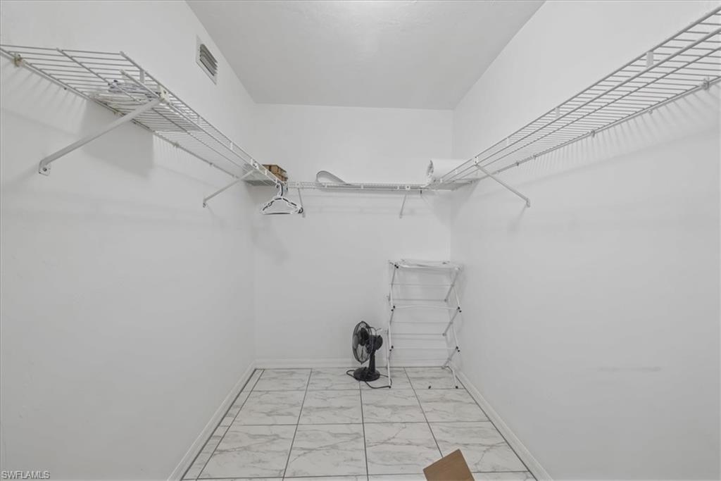 Fort Myers, Florida 33919, United States, 2 Bedrooms Bedrooms, ,2 BathroomsBathrooms,Residential,Active,162968