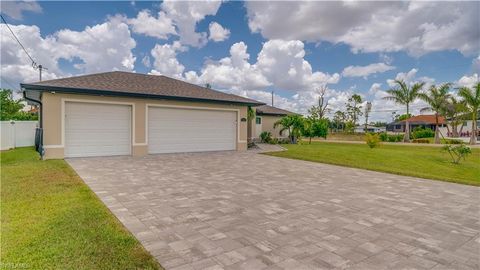 1721 SW 22nd TER, Cape Coral, FL 33991 - #: 224039323