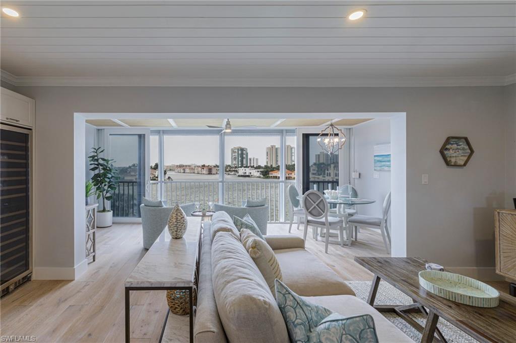 Naples, Florida 34103, United States, 2 Bedrooms Bedrooms, ,2 BathroomsBathrooms,Residential,Active,61053