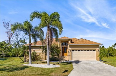 14500 Pine Lily DR, Fort Myers, FL 33908 - #: 223078411