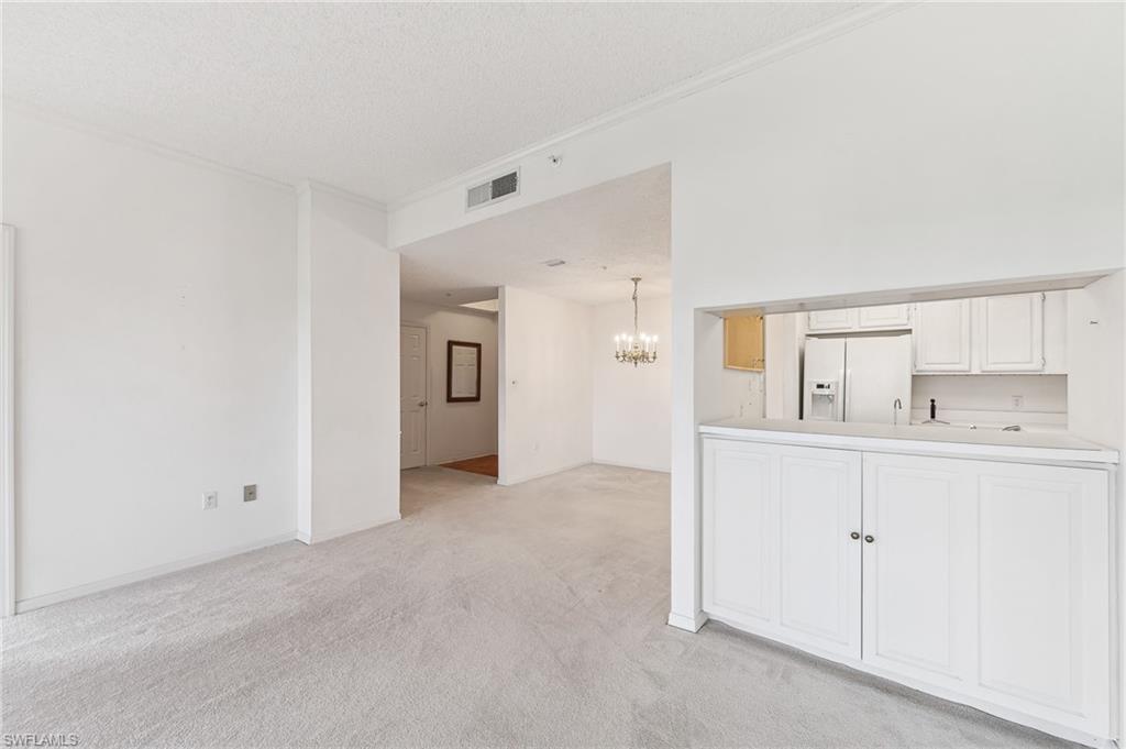 900 Arbor Lake DR 9-501