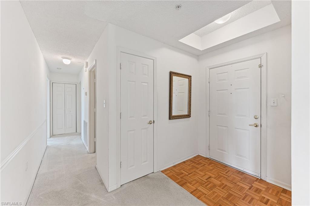 900 Arbor Lake DR 9-501