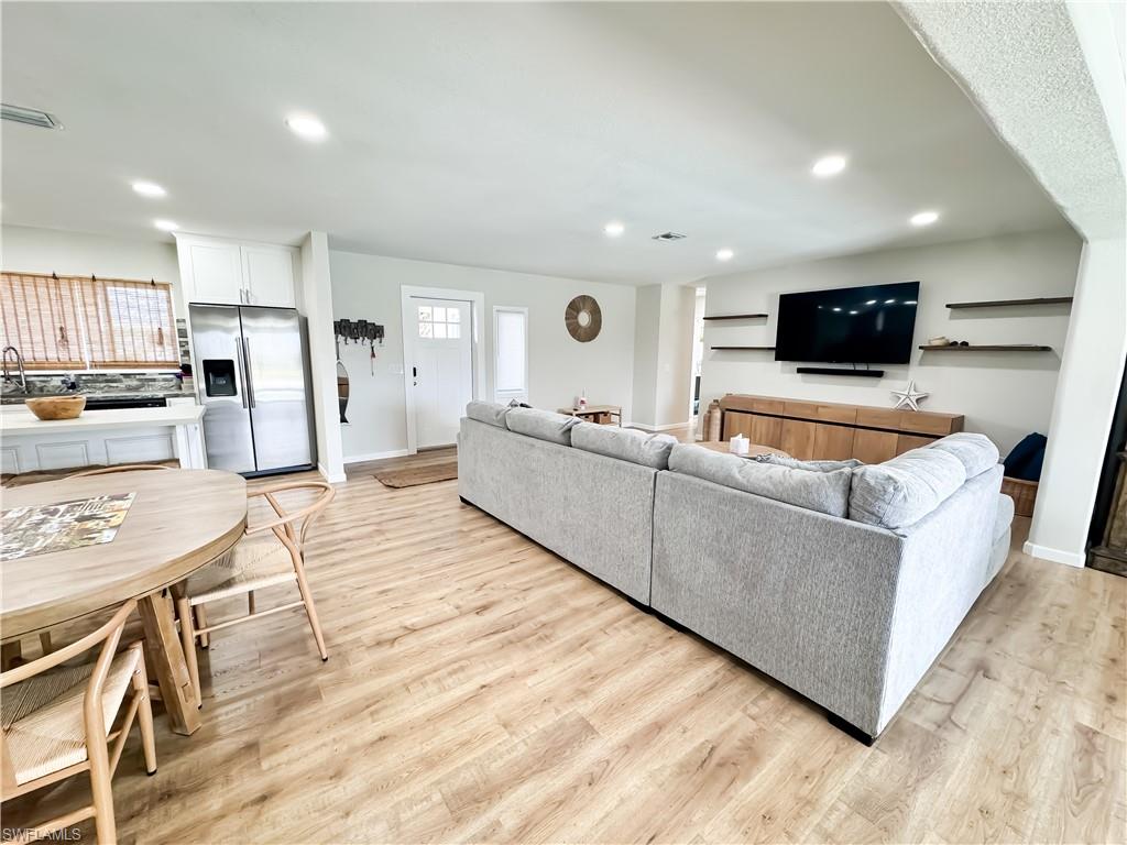 5136 Manor CT