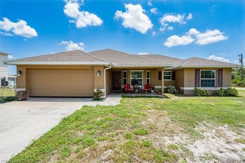 1908 Tanager AVE, Lehigh Acres, FL 33972 - #: 224042994