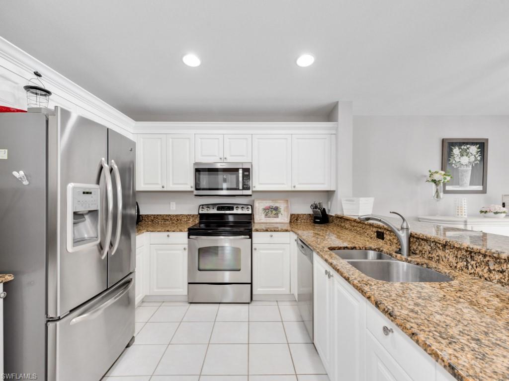 900 Diamond CIR 904