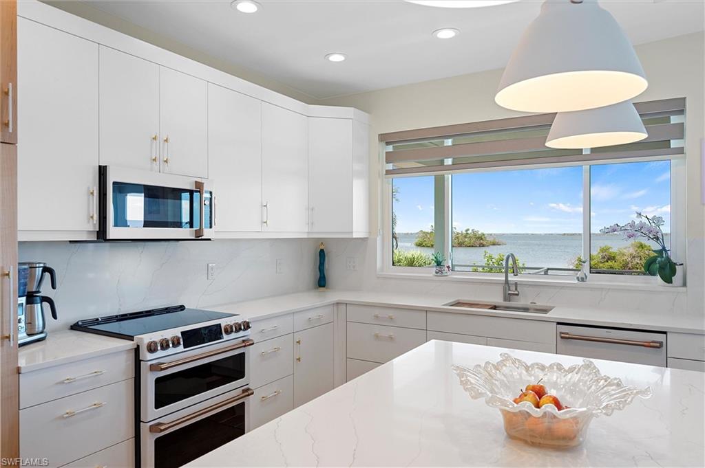 Fort Myers Beach, Florida, 33931, United States, 3 Bedrooms Bedrooms, ,3 BathroomsBathrooms,Residential,Active,1868170