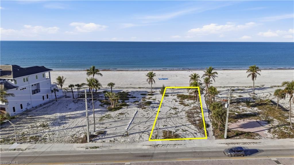 3724 Estero BLVD