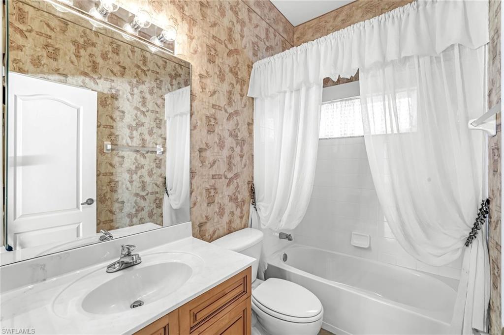 Bonita Springs, Florida 34135, United States, 4 Bedrooms Bedrooms, ,3 BathroomsBathrooms,Residential,Pending,130903