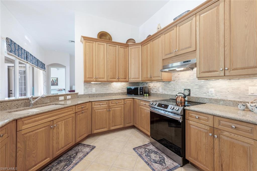 Bonita Springs, Florida 34135, United States, 3 Bedrooms Bedrooms, ,3 BathroomsBathrooms,Residential,Active,19223