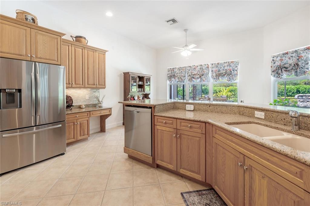 Bonita Springs, Florida 34135, United States, 3 Bedrooms Bedrooms, ,3 BathroomsBathrooms,Residential,Active,19223