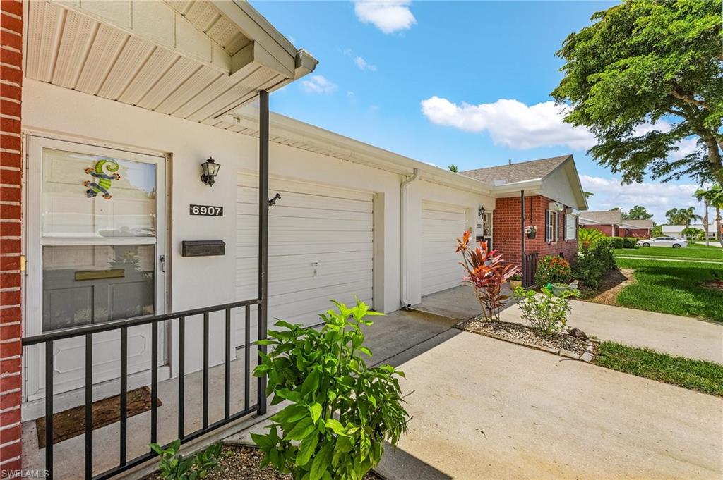 Fort Myers, Florida 33919, United States, 2 Bedrooms Bedrooms, ,2 BathroomsBathrooms,Residential,Active,162669