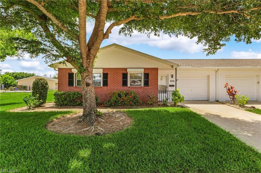 Fort Myers, Florida 33919, United States, 2 Bedrooms Bedrooms, ,2 BathroomsBathrooms,Residential,Active,162669