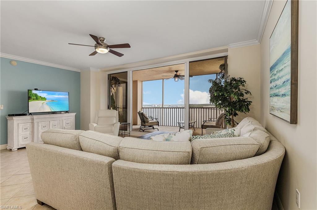 2090 W First ST 1609