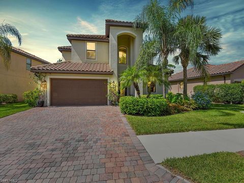 11247 Red Bluff LN, Fort Myers, FL 33912 - #: 223081116