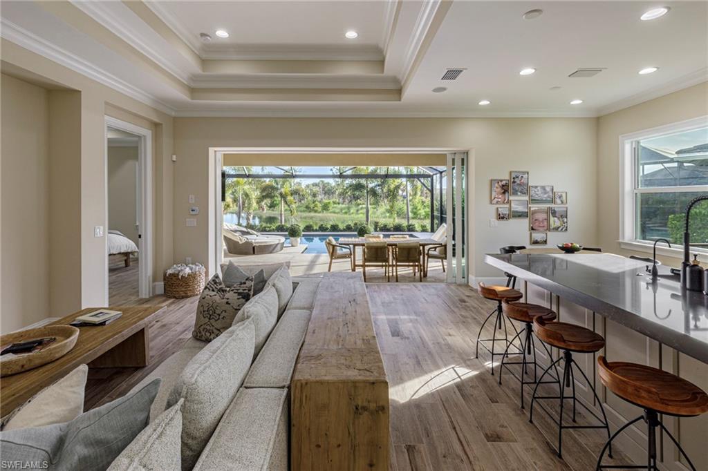 Naples, Florida 34113, United States, 3 Bedrooms Bedrooms, ,4 BathroomsBathrooms,Residential,Contingent,48728