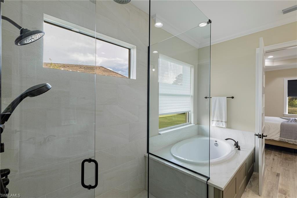 Naples, Florida 34113, United States, 3 Bedrooms Bedrooms, ,4 BathroomsBathrooms,Residential,Contingent,48728