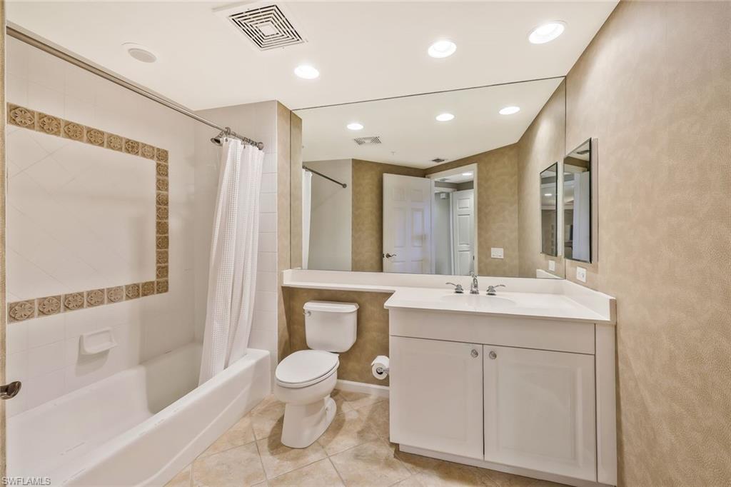Bonita Springs, Florida 34134, United States, 2 Bedrooms Bedrooms, ,3 BathroomsBathrooms,Residential,Active,107632