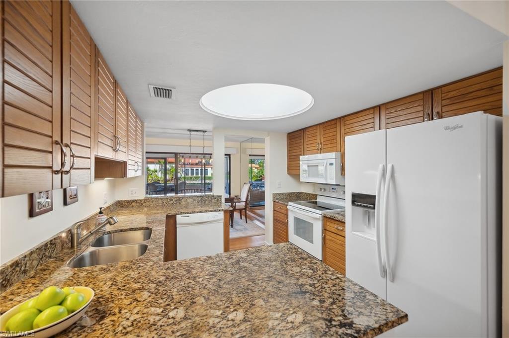 Naples, Florida 34108, United States, 2 Bedrooms Bedrooms, ,2 BathroomsBathrooms,Residential,Active,162294