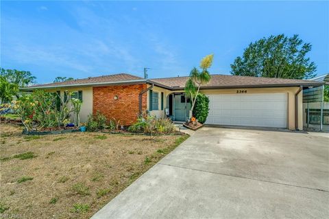 2366 Flora AVE FORT MYERS FL 33907